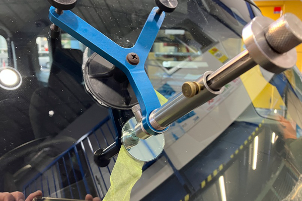 スぺ－シア（スズキ）のフロントガラスリペア2026.4.15@AGエキスパート烏山店